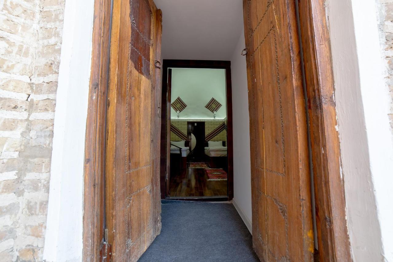 Feruzkhan Hotel - Madrassah Mohammed Rakhim Khan 1871 Chiwa Zewnętrze zdjęcie